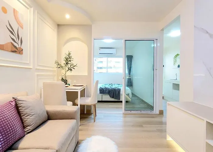 Joyful Poppular P1 Apartment Bangkok